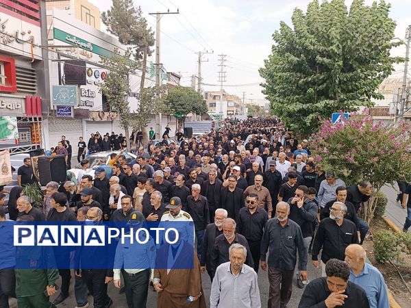 پیاده‌رویی جاماندگان اربعین حسینی در فردیس