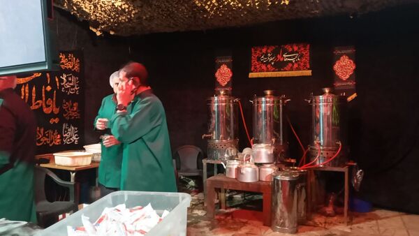 برپایی موکب و چایخانه جوانان مهدوی (عج) در شهرستان نیشابور