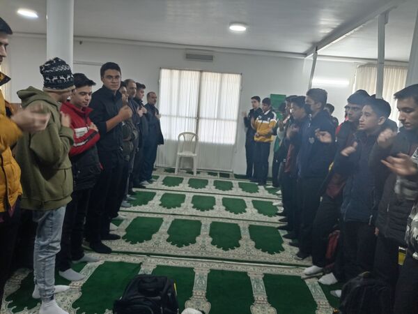 عزاداری شهادت حضرت فاطمه (س) در دبیرستان نمونه دولتی آیت الله خامنه‌ای