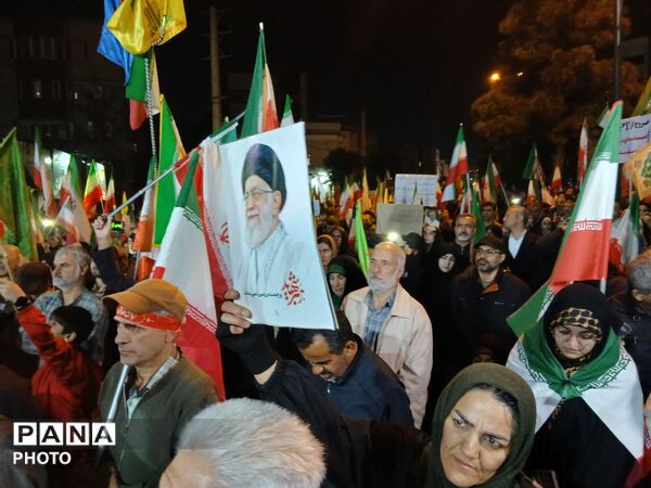 اهتزاز همیشگی پرچم سه رنگ کشورمان