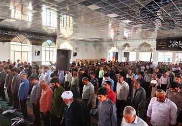 نماز جمعه ای متفاوت با بوی خون خبرنگاران شهید