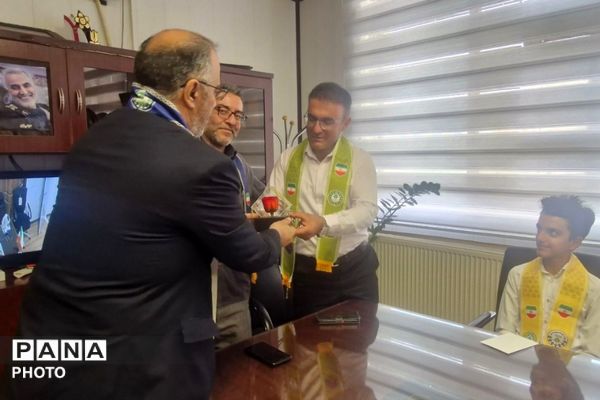 تجلیل از پیشتازان فعال؛ تجلی روح مشارکت در سالروز تأسیس سازمان دانش آموزی 
