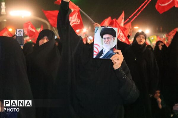 قاب هایی از یک بدرقه آسمانی ماندگار 