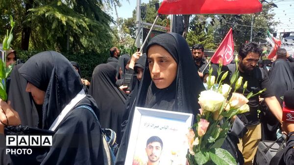 روایتی از مهر و ایثار با استقبال از خانواده شهدای میناب