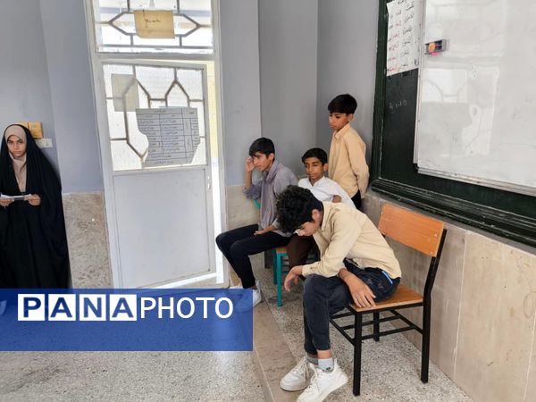 نمایش خلاقیت و استعداد نوجوانان 