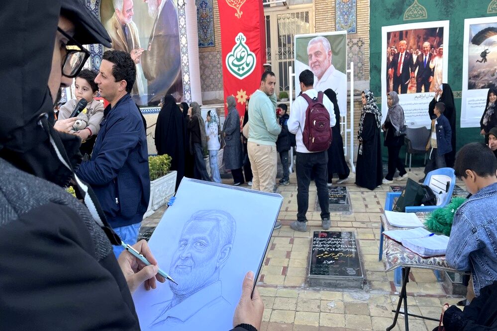 گلزار شهدای کرمان در ششمین سالگرد شهادت سردار دلها، حاج قاسم سلیمانی