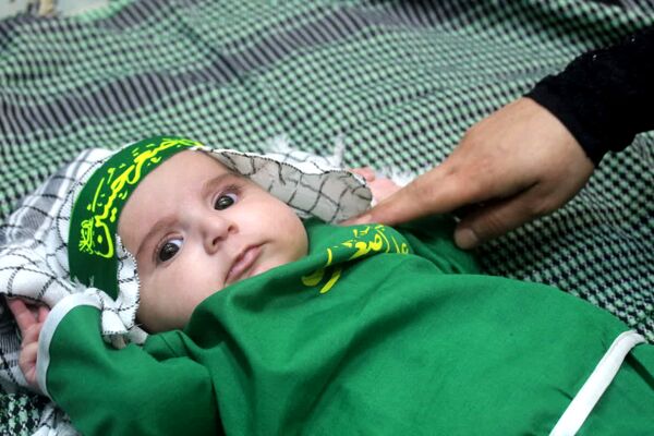 اجتماع بزرگ شیرخوارگان حسینی در حسینیه ثارالله یاسوج