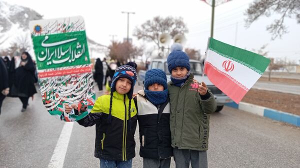 حاشیه نگاری حضور مردم شهر بن در راهپیمایی ۲۲ بهمن ۱۴۰۴