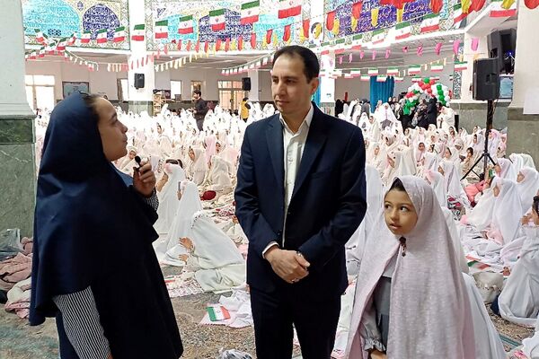 برگزاری جشن تکلیف مختص ۱۰۰۰ دانش‌آموز دختر در مسجد سلمان فارسی