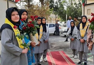 شروع سال علم و دانش در دبیرستان حسن‌زاده اصفهانی 