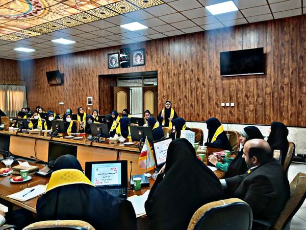 مجمع انتخابات شورای دانش‌آموزی ناحیه۴ اصفهان با حضور نمایندگان مدارس برگزار شد