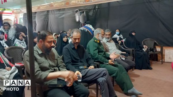 خاطره گویی فرماندهان واحدهای حوزه یک بسیج دانش آموزی قم در پاتوق نوجوان مبارز