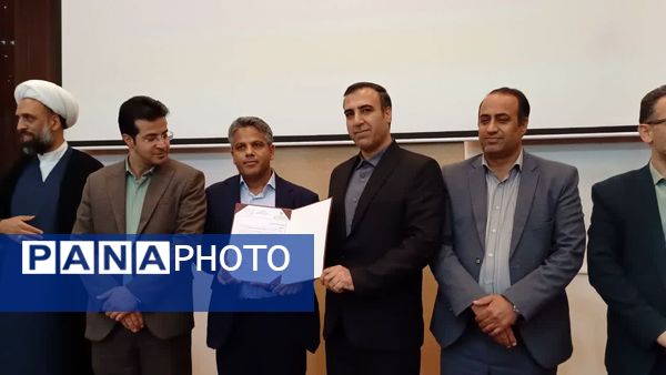 مراسم تکریم و معارفه رئیس آموزش و پرورش شهرستان برخوار