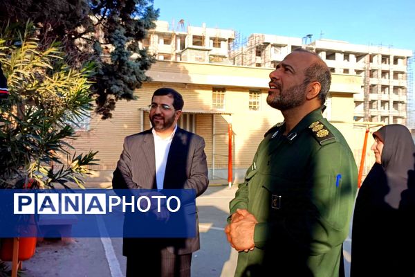 برپایی موکب مقاومت به‌مناسبت هفته بسیج در دبستان جنت ملارد 