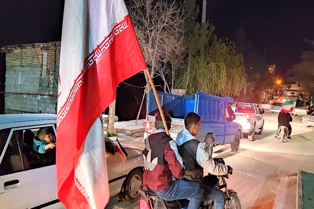 حماسه حضور مردن در خیابان های بار 