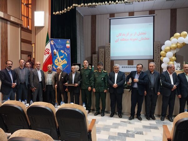 آیین بزرگداشت مقام معلم در شهرستان ابهر با حضور مسئولان استانی و شهرستانی
