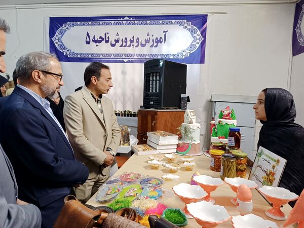 افتتاح اولین نمایشگاه و فروشگاه دستاوردهای هنرجویان مشهد