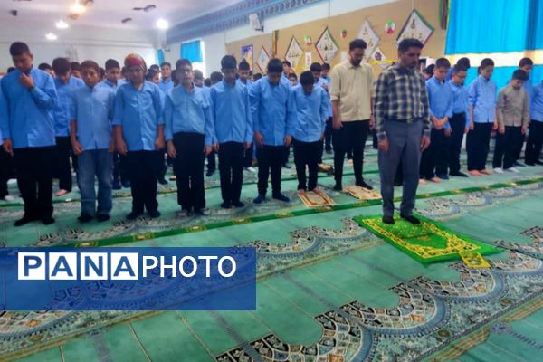 اولین نمازجماعت مدرسه امین بکایی ناحیه ۴شیراز 