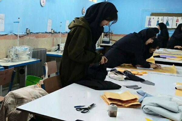   تجهیز کارگاه‌های تخصصی هنرستان فنی‌حرفه‌ای فاطمیه 
