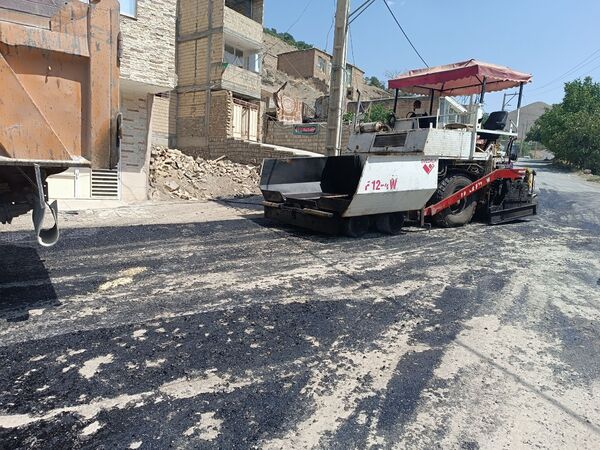 اجرای پروژه آسفالت ریزی در روستای مارکده