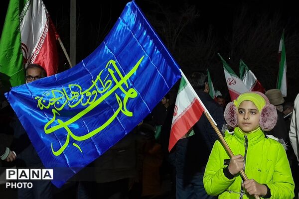شهر بن یک صدا فریاد ایستادگی سر داد