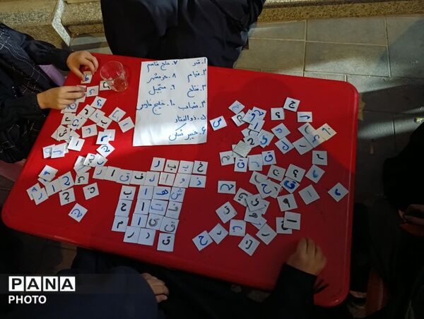 جلوه‌هایی از تجمع میدان امام خمینی(ره) قم در دومین شب محرم