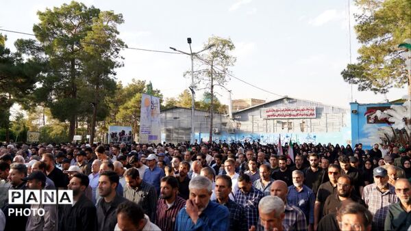 مراسم تشییع پیکر مطهر شهیدان مصطفی امینی و عبدالحسین شیخ‌کوپایی در اصفهان