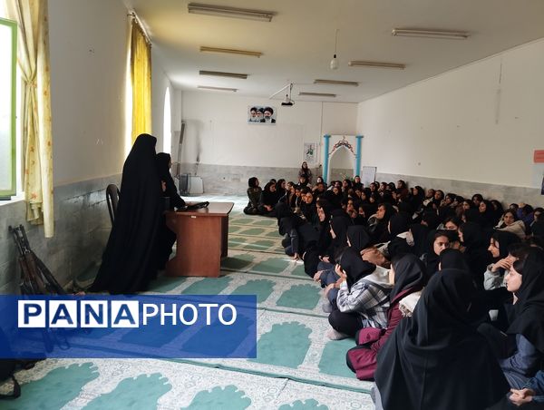 آموزش آمادگی دفاعی در سطح مدارس شهر آشخانه