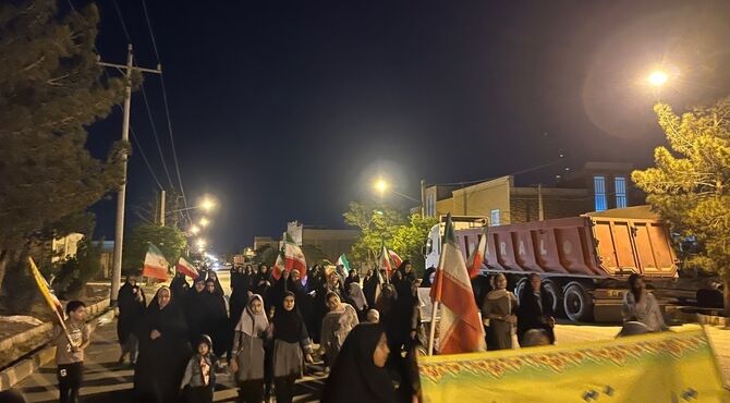 ایران پیروز؛ با حضور دختران صدرآباد