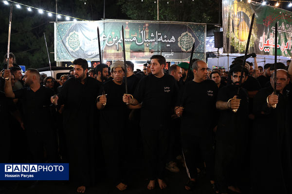 عزاداری شب عاشورا در محله دولت آباد تهران