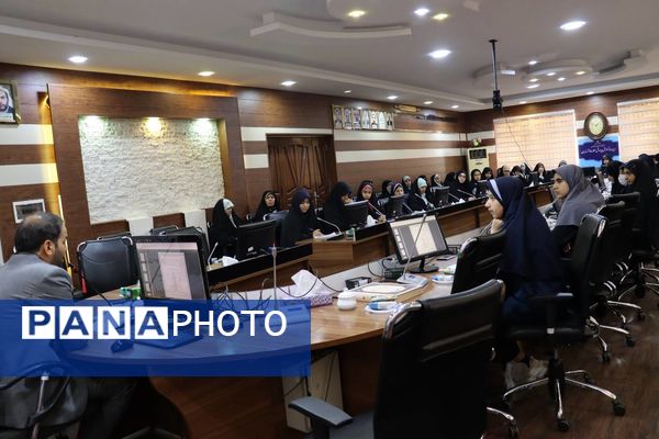 جلسه توانمندسازی دانش‌آموزان برتر در مسابقات قرآن و عترت