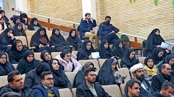 رونمایی از بسته «ایرانمون» در کارگاه تخصصی پرورشی شهرستان اسکو