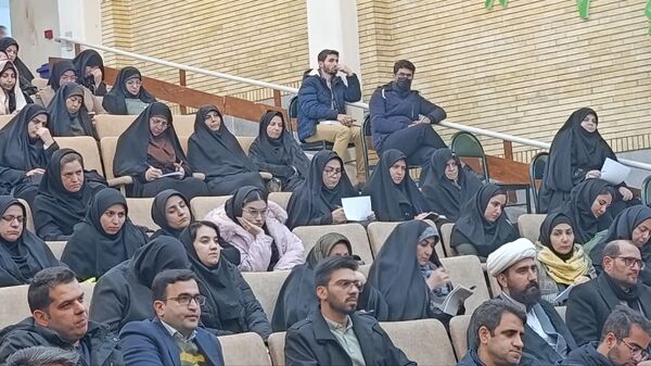 رونمایی از بسته «ایرانمون» در کارگاه تخصصی پرورشی شهرستان اسکو