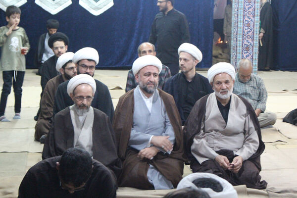 روایتگری طلاب جوان در یادواره شهدای مدرسه حقانی قم