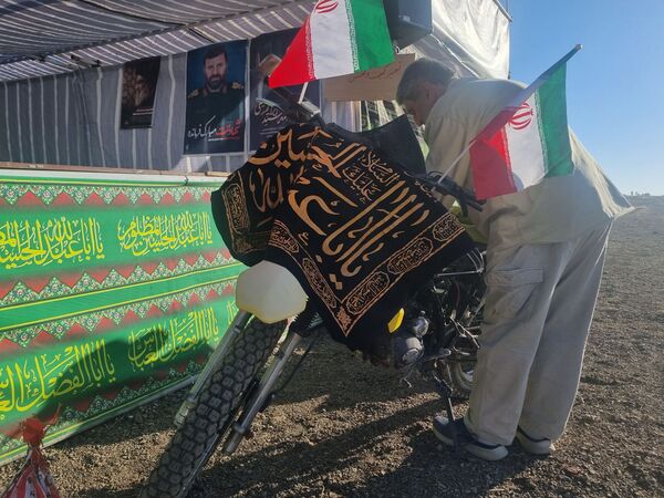 سفری از دل تا دل پیاده روی زائران از ملک آباد تا مشهد و مهربانی های شگفت انگیز در راه 
