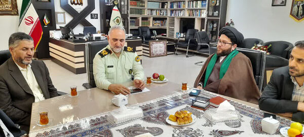 نشست صمیمی شورای معاونان آموزش و پرورش قم با فرمانده پلیس 