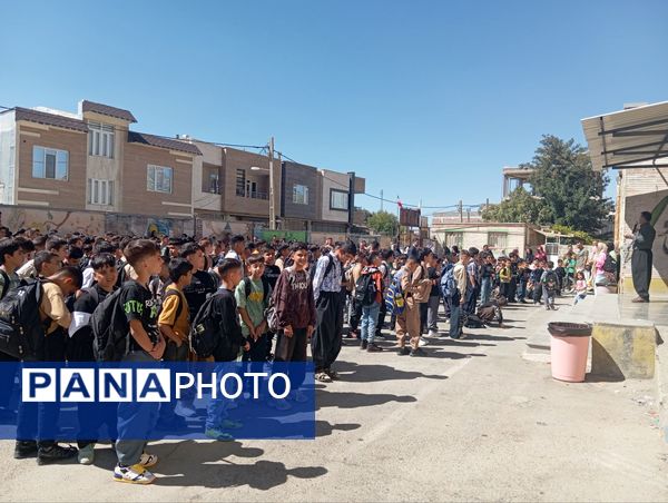 جشن پرشکوه آغاز سال تحصیلی جدید در مدرسه ابتدایی فتحیان بانه