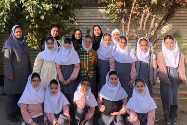 مراسم بزرگداشت ولادت حضرت زینب (س) و تجلیل از اولیای پرستار در دبستان ولیعصر و بهار معرفتِ شهرستان‌فیروزکوه