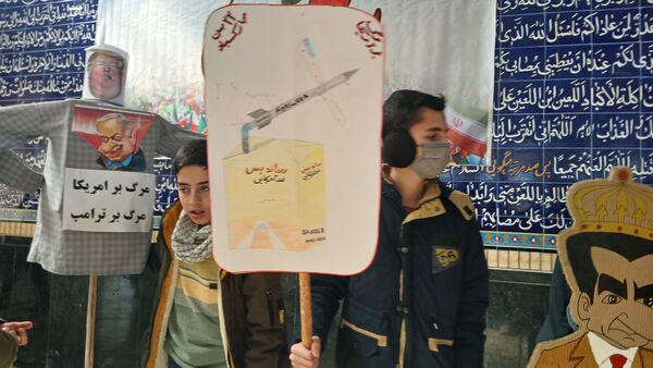 حضور پرشکوه مردم حماسه ساز بن در راهپپیمایی ۲۲ بهمن