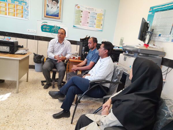 جلسه انجمن اولیا و مربیان در دبیرستان مادرمهربان خلیل آباد