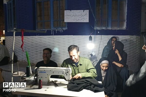 دبیرستان دخترانه ولایت در غرفه شهدای دانش‌آموز ورامین 