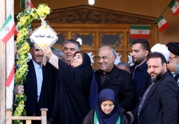 آیین نواخته شدن زنگ انقلاب در خمین