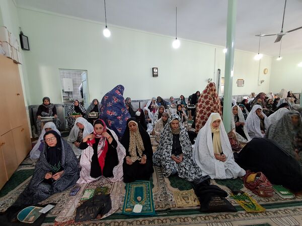 اقامه نماز عید سعید فطر در مسجد جامع جمنان قائمشهر