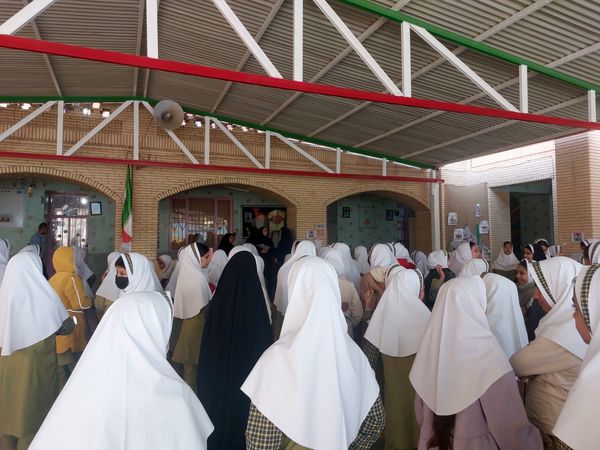 برگزاری انتخابات شورای دانش‌آموزی در مدرسه حضرت معصومه(س) حاجی‌آباد