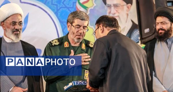  مراسم بزرگ یاد یاران شهر پرند به شهادت رهبر حزب الله لبنان