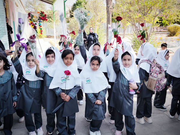 بهار کودکی در آستانه مهر؛ شکوفه‌های دبستان شمیم فاطمه