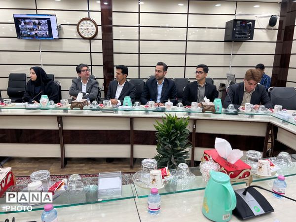 سی و ششمین جلسه ستاد راهبری نماد در بوشهر با تأکید بر بهره‌گیری از ظرفیت‌های سازمان دانش‌آموزی 