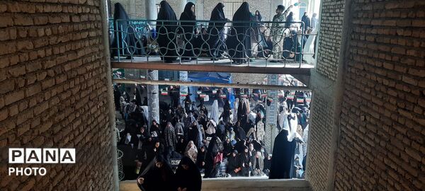 نماز باشکوه فطر در شهرکرد 