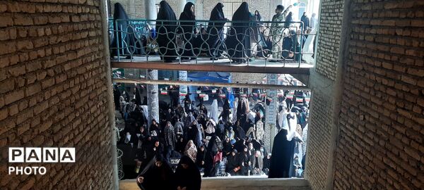 نماز باشکوه فطر در شهرکرد 