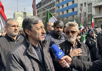 ملّت شهادت‌طلب ایران دشمن را بیچاره کرده است